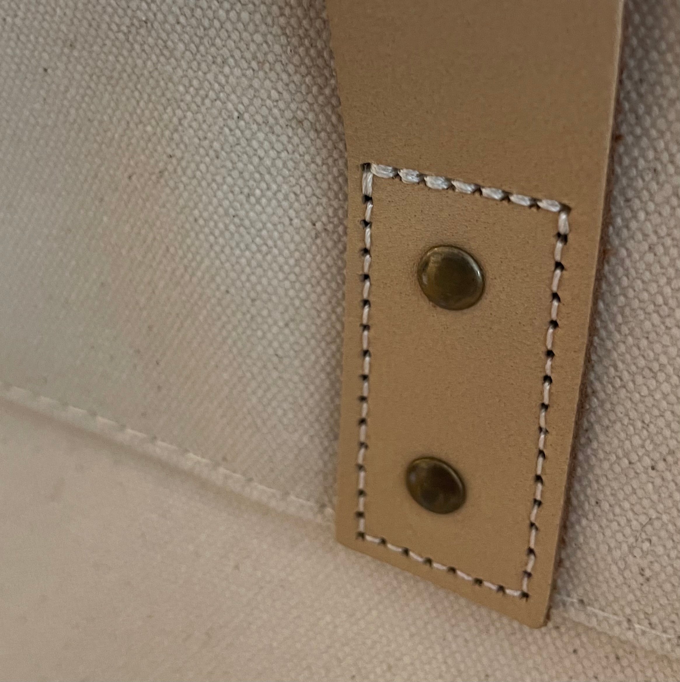 Howdy Tote - Green Outline