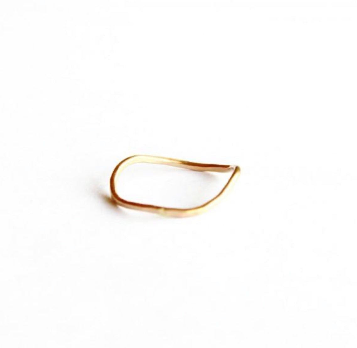Extra Delicate Single Wave Stacking Ring