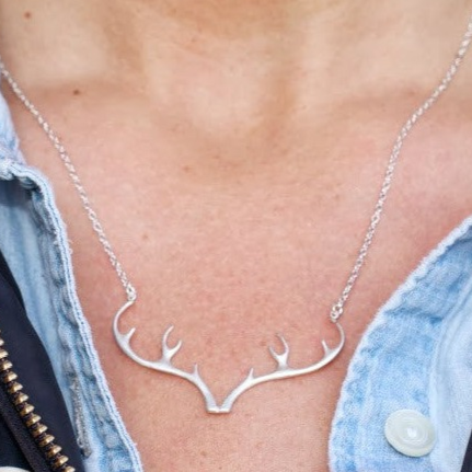 MENDEL Deer Antler Pendant Necklace Set – Stainless Steel – Cute For Girls & Women